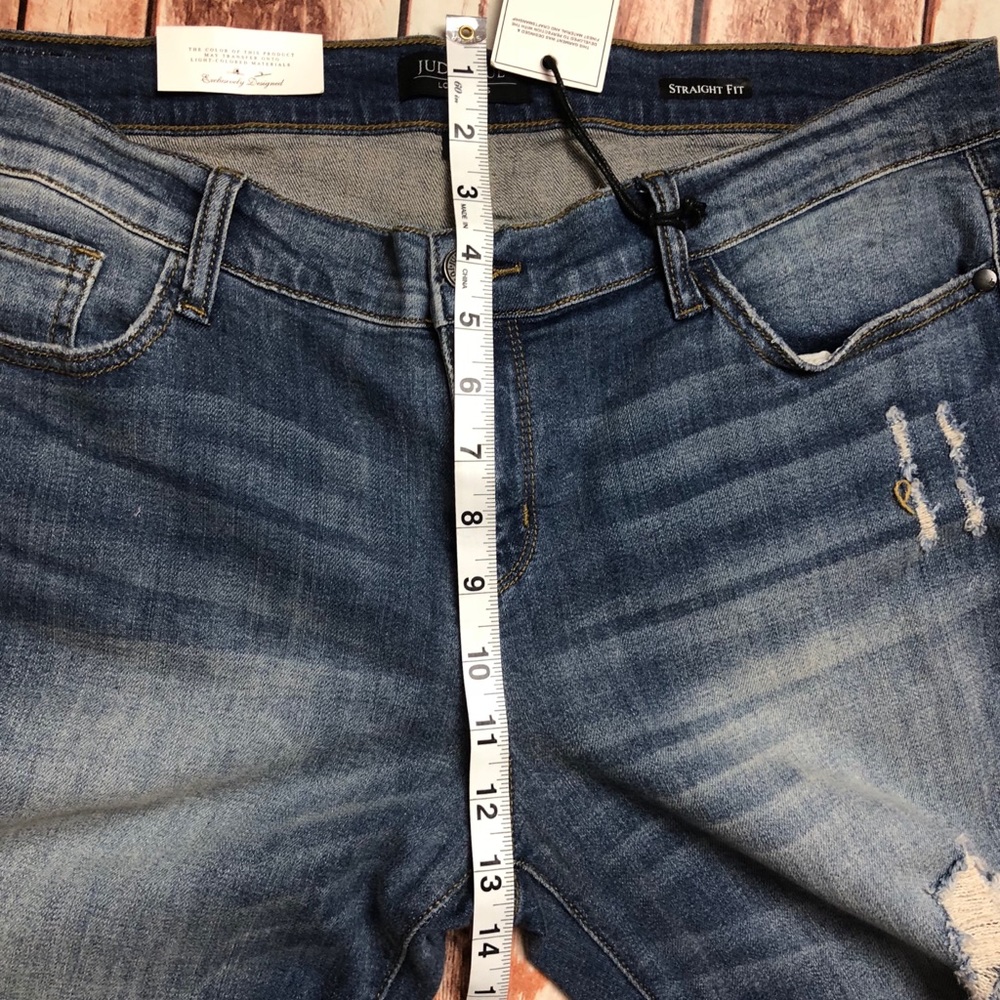 Size 32 Judy Blue Cuffed Jeans - Picture 5 of 8